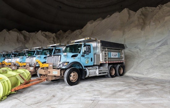 Chicago City Deploys Salt Spreaders as it Braces for Up to 5 Inches of Snow