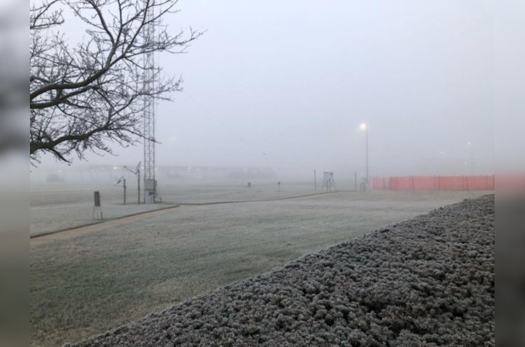 Chicago Enshrouded in Fog with Travel Alerts, Mixed Precipitation Expected