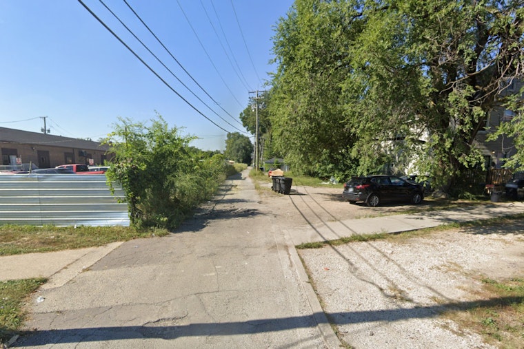 Chicago Man Fatally Shot in Auburn Gresham, Police Seek Suspect