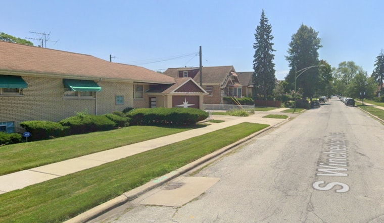 Chicago Officer Discharges Weapon at Male on South Side, No Injuries Reported