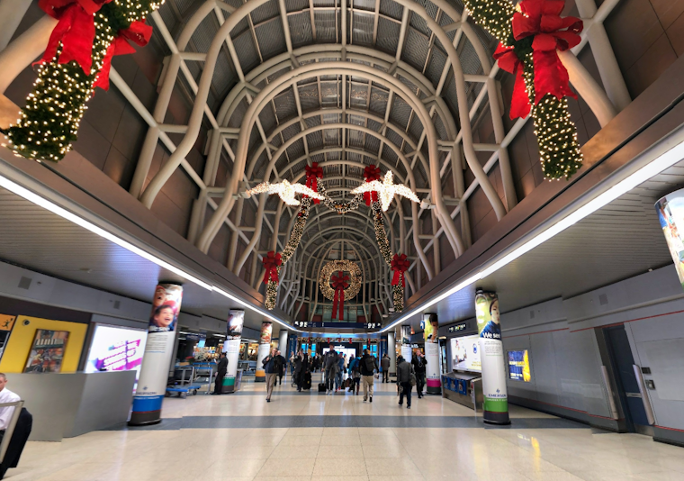 Chicago O'Hare and Dallas-Fort Worth Debunked Scam on Selling Unclaimed Luggage
