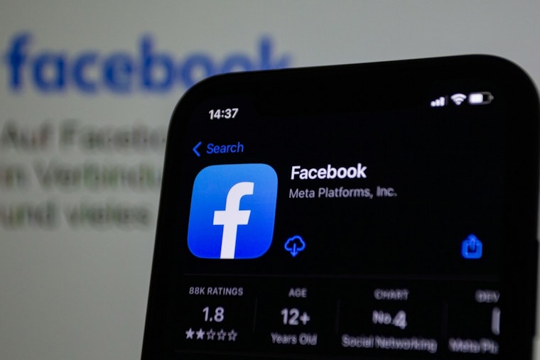 Chicago Police Warn of Facebook Marketplace Robbery Ruse in Englewood After Multiple Incidents
