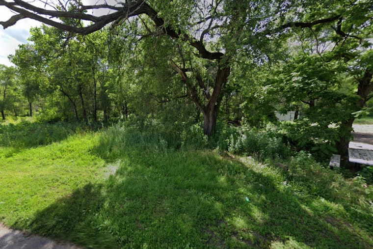 Chicago Residents Rally Against Proposed "Invert Project" Mining Operation Near Local School