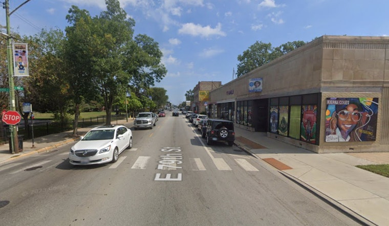 Chicago Store Employee Fatally Shot in Attempted Robbery in Greater Grand Crossing