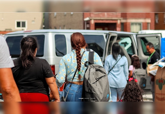 Chicago Suburbs Confront Unexpected Influx of Migrants as Texas Governor Continues Air Transports