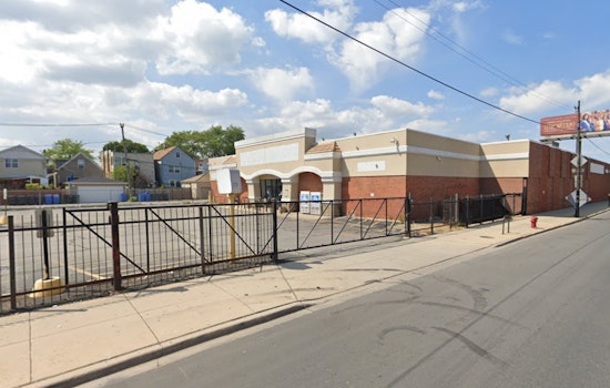 Chicago Transforms Former CVS into Safe Haven for Asylum Seekers in Little Village