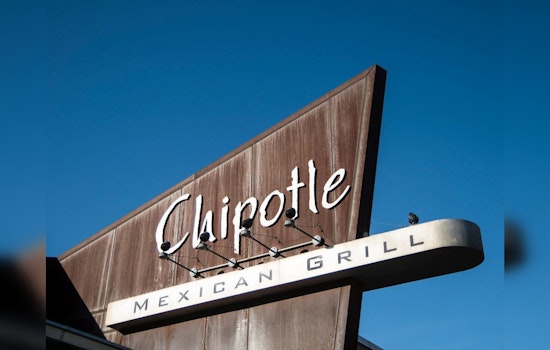 Chipotle Introduces Drive-Thru 'Chipotlane' at New Rolling Meadows Location, Boosts Job Market