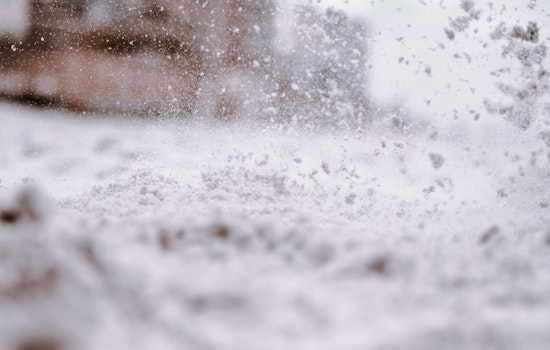 Chicago Halted by Winter Storm: Flights Grounded, Schools Closed, and Power Outages Sweep the City