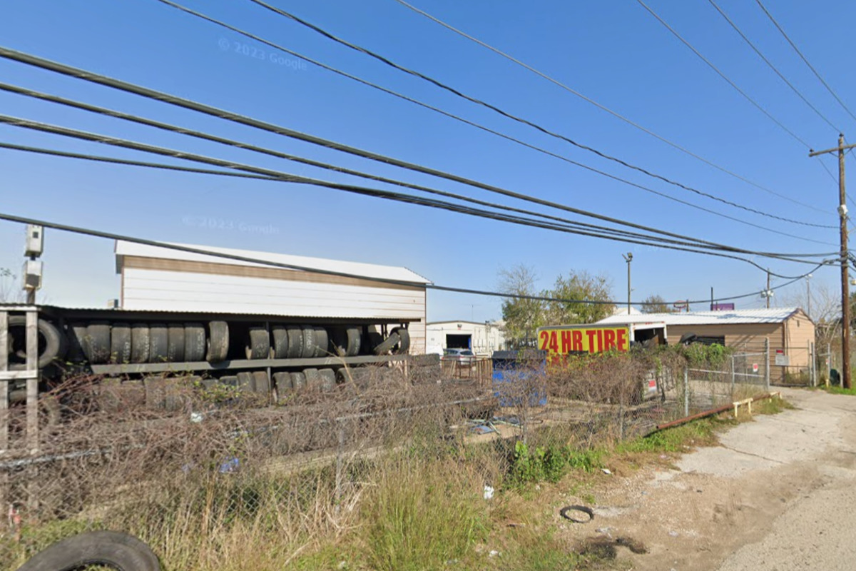 Customer Killed, Employee Wounded in Targeted Shooting at Houston Tire