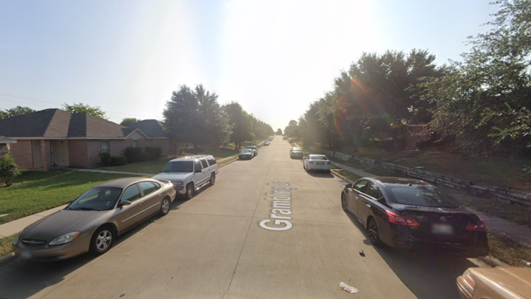 Dallas Police Investigate after Woman Fatally Shot in Southeast Oak Cliff, Suspect at Large