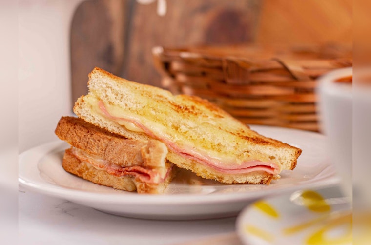 Decatur Schools to Serve Cheese Sandwiches for Overdue Meal Debts Despite Parental Concerns