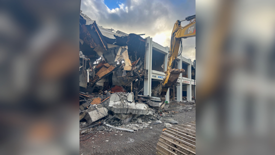 Demolition Begins on Burnt Los Altos Building to Aid Fire Investigation