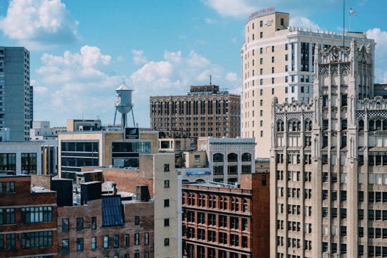 Detroit Braces for a Week of Mixed Weather, from Fog and Drizzle to Sunny Skies