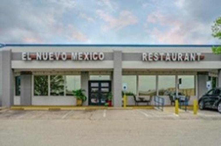  El Nuevo Mexico Customer Gifts $20,000 in Tips, Bolstering Staff and Community