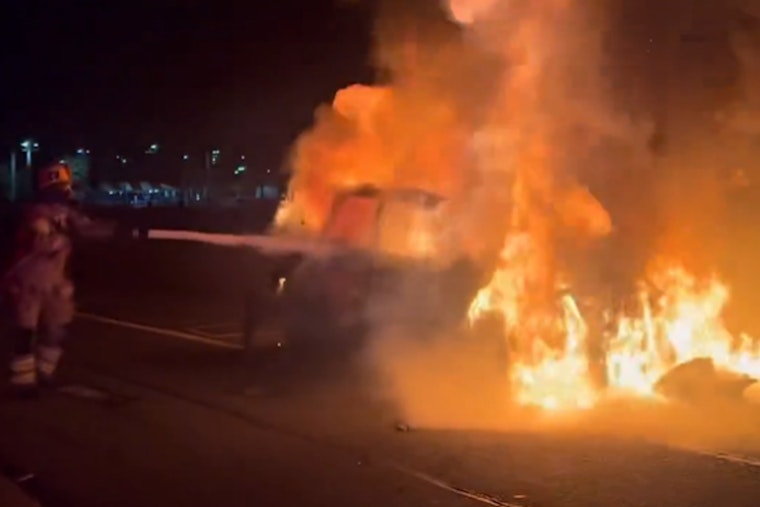 Firefighters Quell Vehicle Blaze on 405 Freeway in Irvine, Minor Injuries Reported