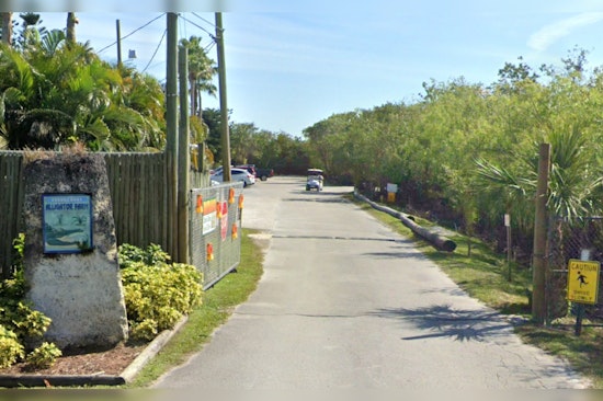 Florida Everglades Airboat Tour Ends in Crash Near Alligator Farm, Minor Injuries Reported