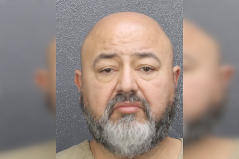Fort Lauderdale Accountant Arrested, Suspected of IRS Tax Fraud in Multi-City Scheme