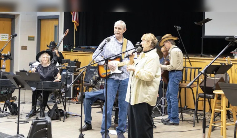 Free Country Music Jam Sessions at Creekside Community Center in Bloomington Every Thursday