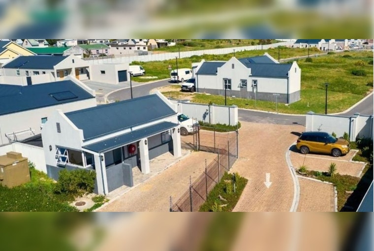 From San Antonio's Close-Knit Willowwood Estates to Cape Town's Secure Willow Wood Estate