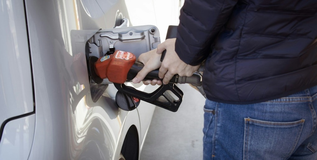 Gas Price Respite May Wane as National Average Inches Up, Oregon Defies Trend