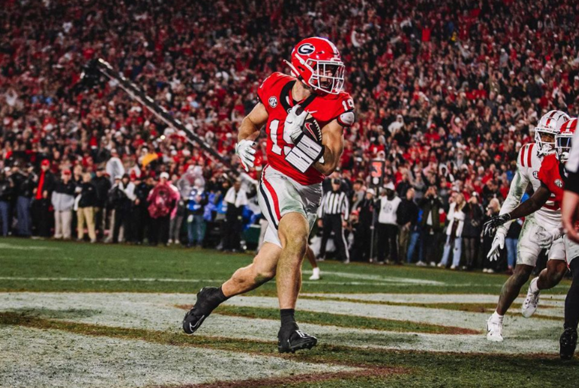 Bulldogs Tight End Brock Bowers Declares for NFL Draft Amidst