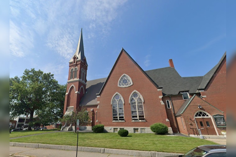 Historic First Congregational Church Collapses in New London, One Escapes Unharmed