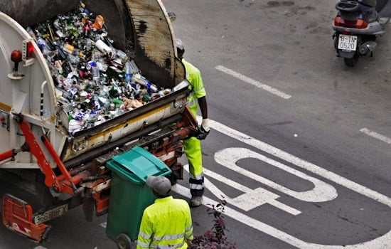 Holiday Season Leaves Hefty Environmental Footprint with Surging Waste in Chicago
