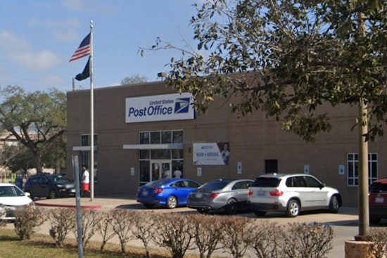 Houston-Area Residents Grapple with USPS Delays Amid System Overhaul