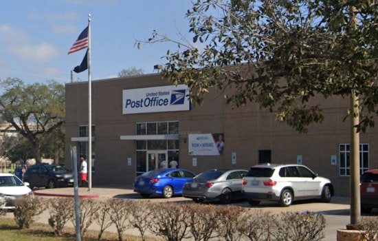 Houston-Area Residents Grapple with USPS Delays Amid System Overhaul