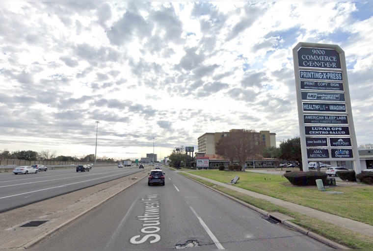 Houston Community Mourns as Two Young Adults Perish in Early Morning Freeway Crash