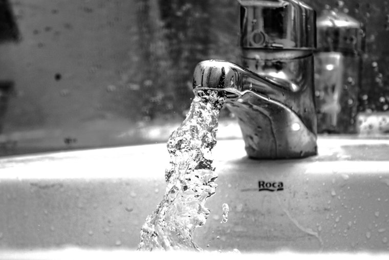 Houston Families Fear High Water Bills, Mayor Pressured to Fix Billing Issues