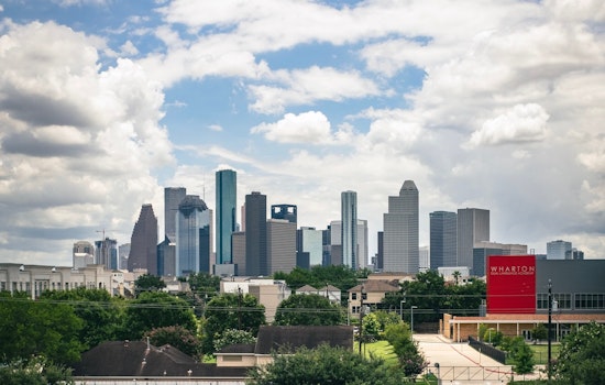 Houston Gripped by Blustery Winds, Wind Advisory in Effect with Gusts Up To 40 MPH