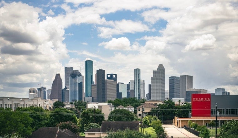 Houston Gripped by Blustery Winds, Wind Advisory in Effect with Gusts Up To 40 MPH