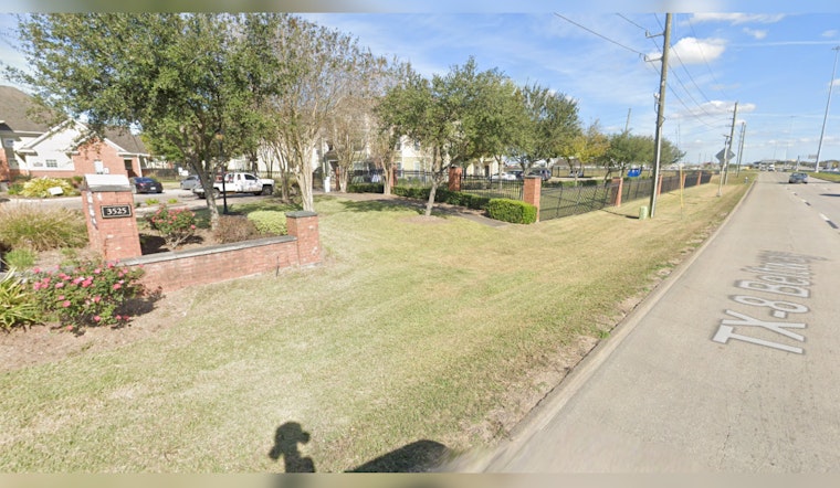 Houston Man Fatally Shot in Apartment Complex, Harris County Deputies Investigate