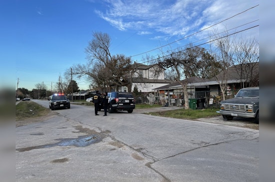 Houston Man Fatally Stabbed in North Houston, Suspect Detained by Police