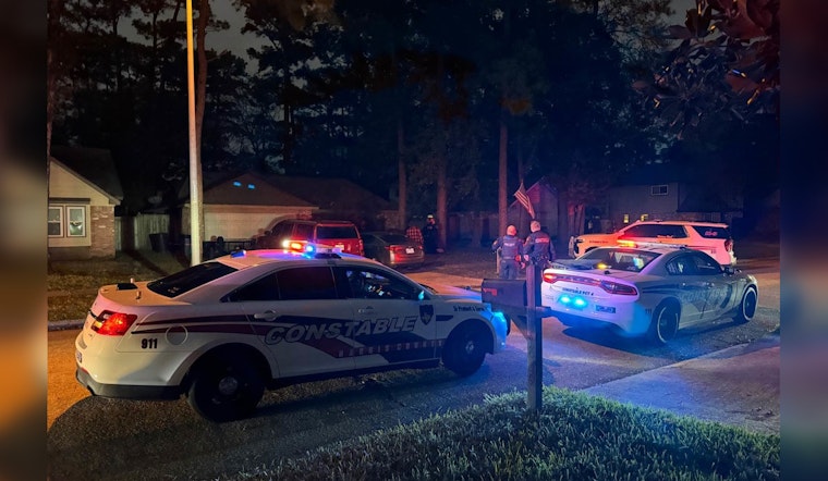 Houston Manhunt Comes to a Close with Police Capturing Fugitive Hiding in Attic, Accompanied by Detention of Accomplice