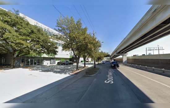 Houston Motorcyclist Killed in Late-Night Collision on Southwest Freeway