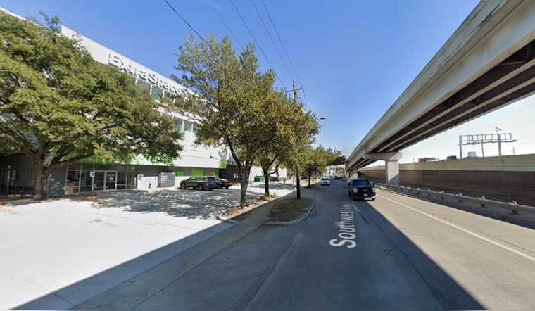 Houston Motorcyclist Killed in Late-Night Collision on Southwest Freeway