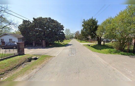 Houston Police Hunt for Two Suspects After Gunfire Erupts During Attempted Home Invasion