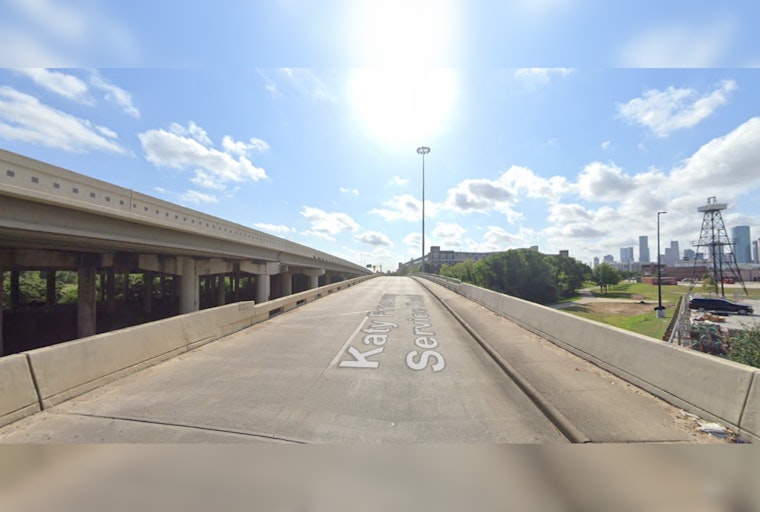 Houston Police Investigate After Woman Dies in Katy Freeway Solo Car Accident