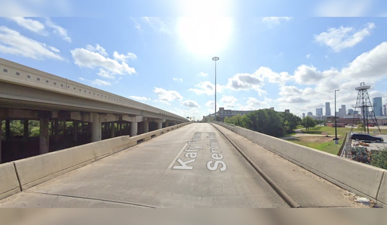 Houston Police Investigate After Woman Dies in Katy Freeway Solo Car Accident