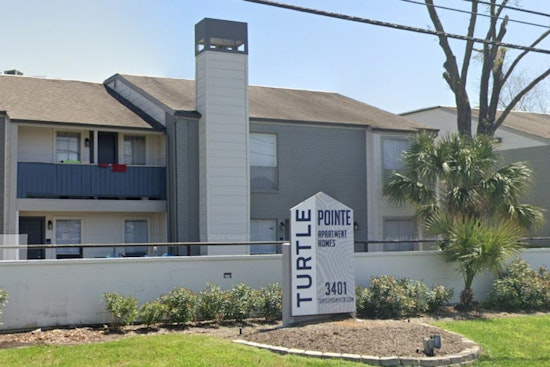 Houston Police Investigate Fatal Shooting of Young Woman in Dunvale Street Apartment