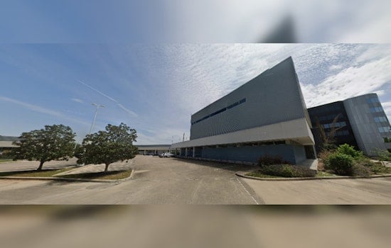Houston Police Investigate Fatal Shooting on Savoy Drive, Seek Public's Help for Leads