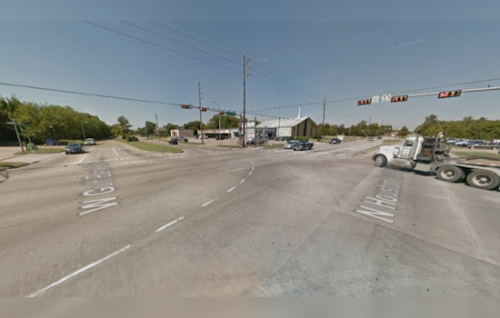 Houston Police Investigate Nighttime Murder of Woman, Seek Public's Help for Leads