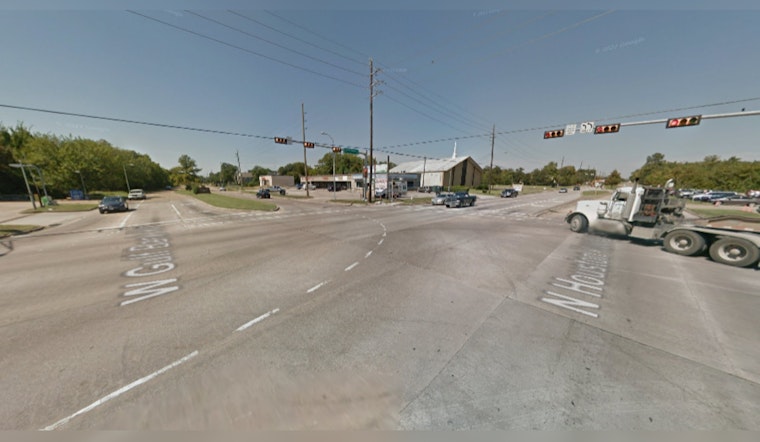 Houston Police Investigate Nighttime Murder of Woman, Seek Public's Help for Leads