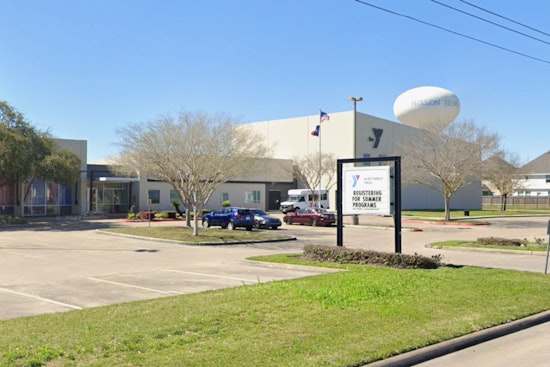 Houston Sets Up Lifeline with Warming Centers as Arctic Blast Looms