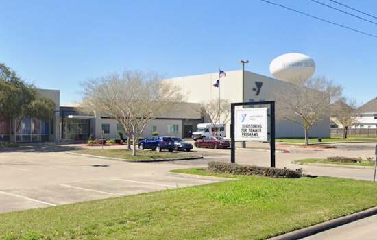 Houston Sets Up Lifeline with Warming Centers as Arctic Blast Looms
