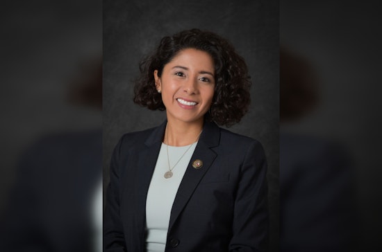 Houston's Uplift Harris Income Pilot Excludes Undocumented Immigrants, Citing Federal Funding Rules