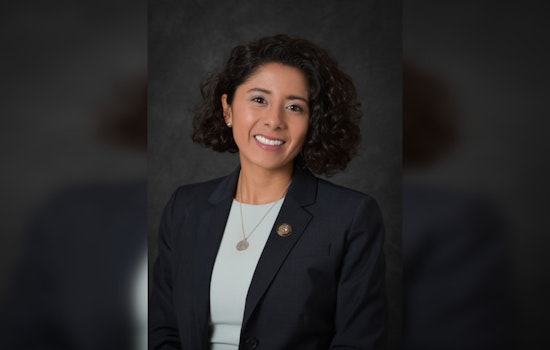 Houston's Uplift Harris Income Pilot Excludes Undocumented Immigrants, Citing Federal Funding Rules