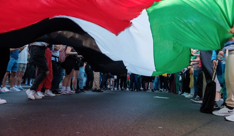 Hundreds Gather in Miami Beach in a Solemn March for Peace Amid Israel-Hamas Conflict